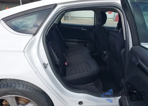 2014 Ford Fusion Se z USA, uszkodzony, nr VIN 3FA6P0H73ER365261